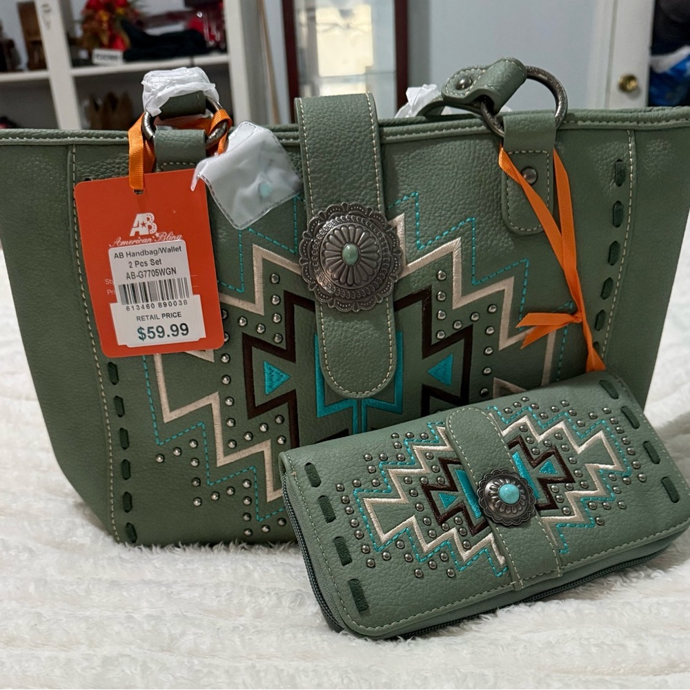 Embroidered Green Handbag and Wallet Set Conceal carry bag